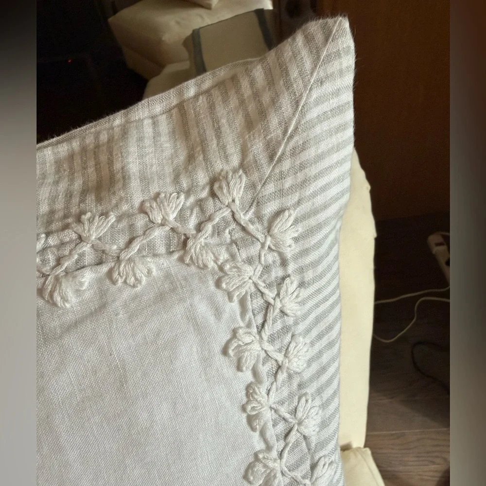 SERENA & LILY Linen Pillow Cover 26x26